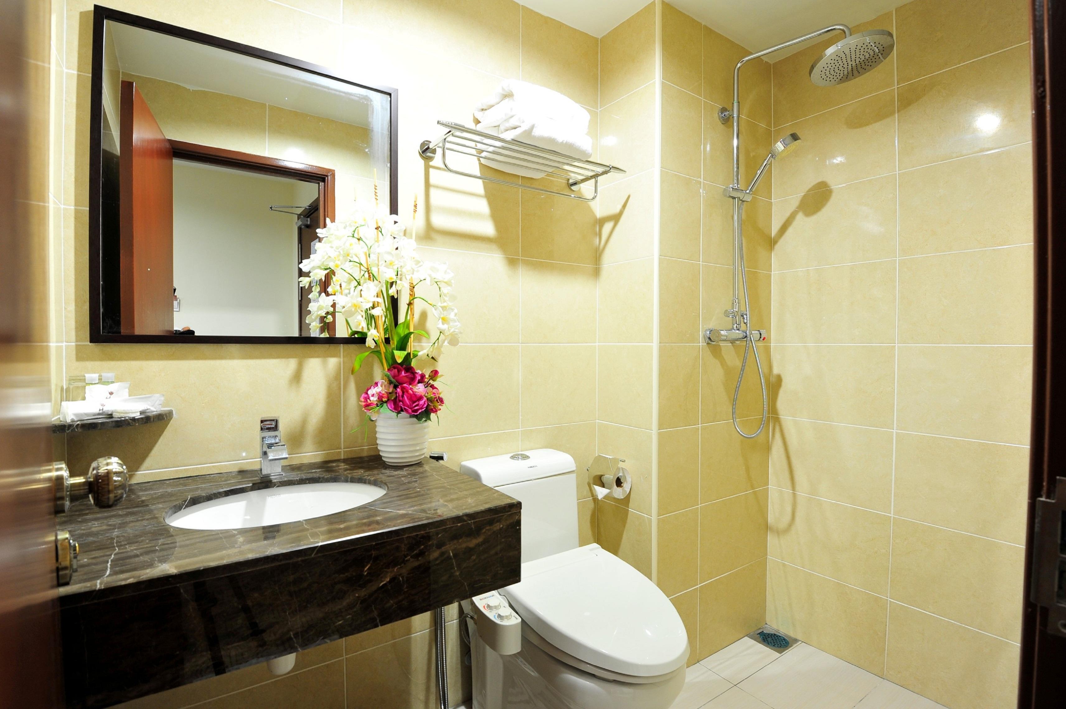 Hallmark Regency - Hotel